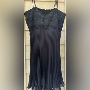 Lori Ann Montreal Pleated Dress Size 10